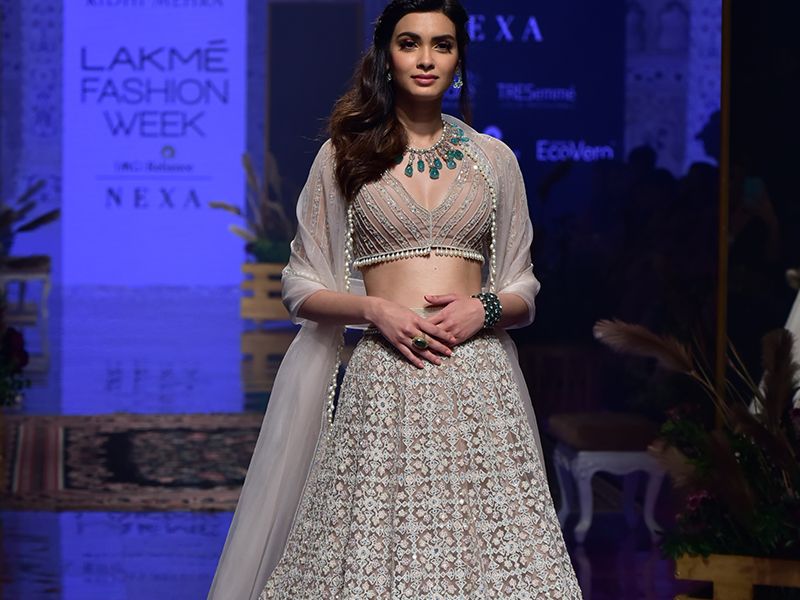 Ridhi Mehra LFW AW'19 An Ode to Heirlooms- 30