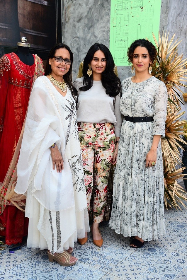 Sanya_Malhotra_with_Anju_Modi_and_Sonia_at_the_Preview_of_Anju_Modi_X_Tyaani_by_Karan_Johar_2_