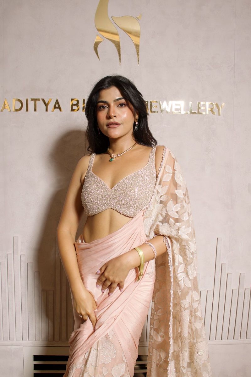 Kritika Khurrana X Seeaash