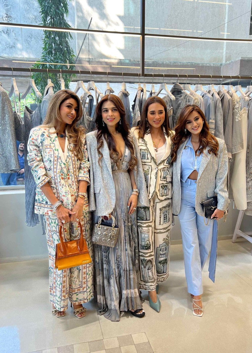 12._Isha_Sawhney_Ishna_Batra_Priyanka_Yada_sunnyysideup_Deiya_Sindhi