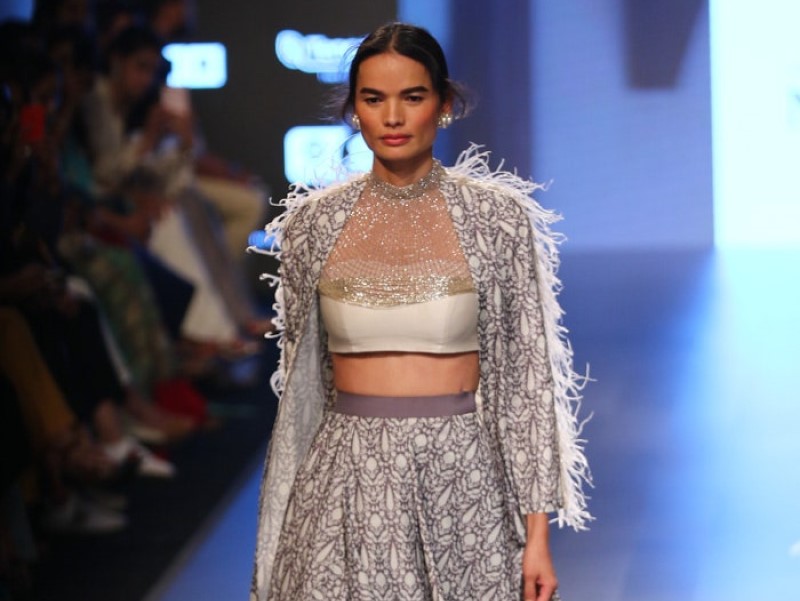 Ridhi Mehra LFW SS'18 Cinco- 14