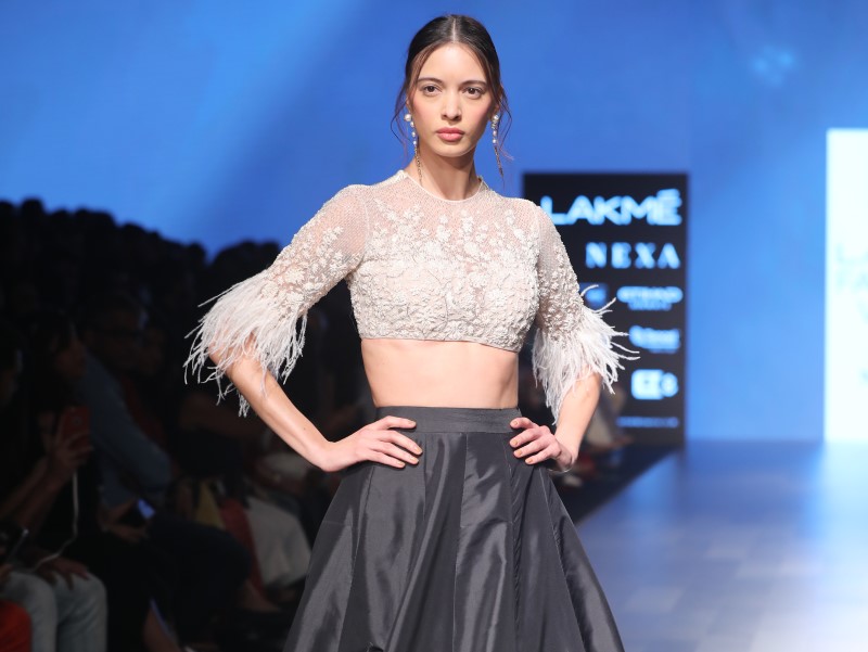 Ridhi Mehra LFW SS'18 Cinco- 6